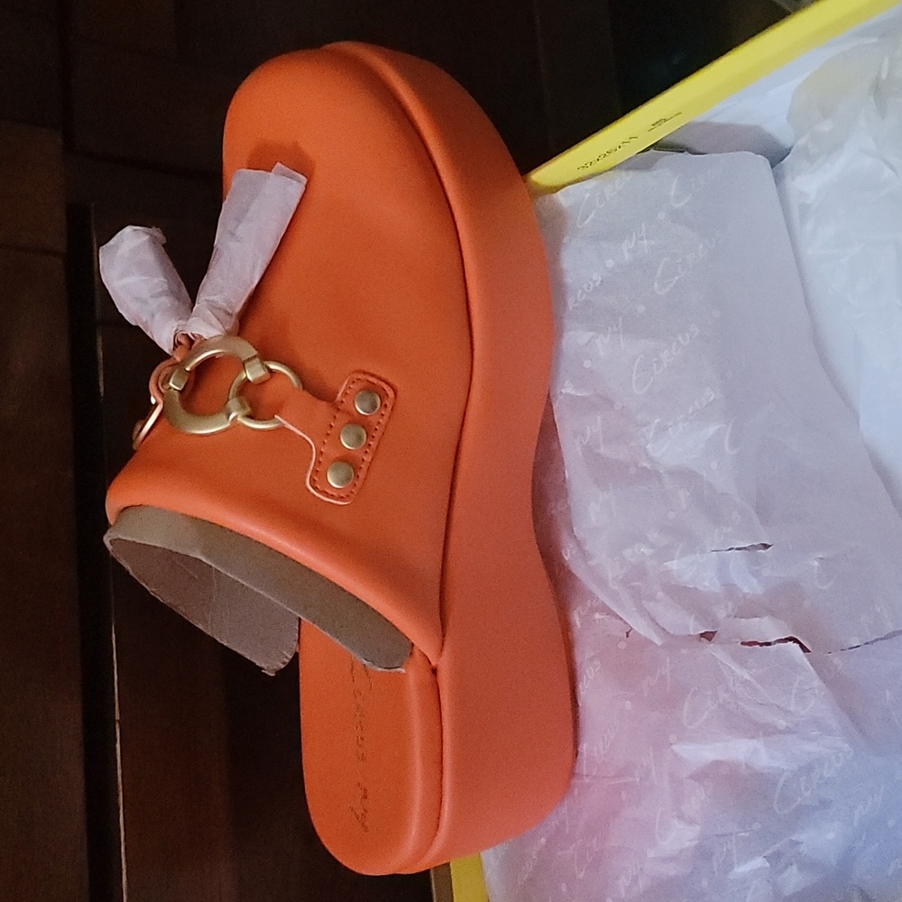 Circus .ny size 9